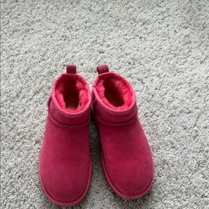 UGG ultra short hot pink booties size 7